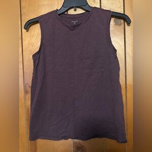 Garnet Hill Women's Sleeveless Pocket Tee in Plum